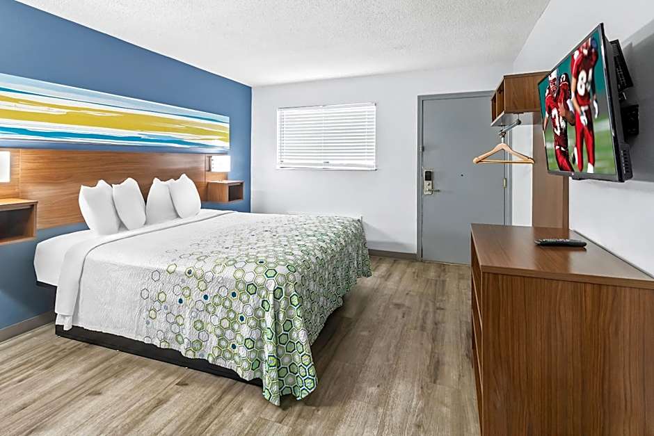 HomeTowne Studios Florence, KY-Cincinnati Airport