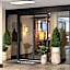 Louis Hotel