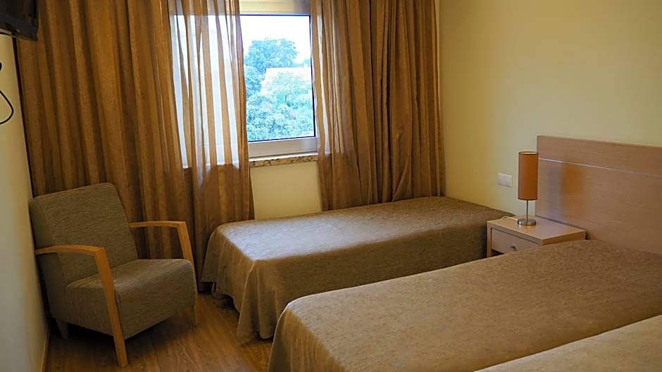 Photo 1 of 4 of Triple Room