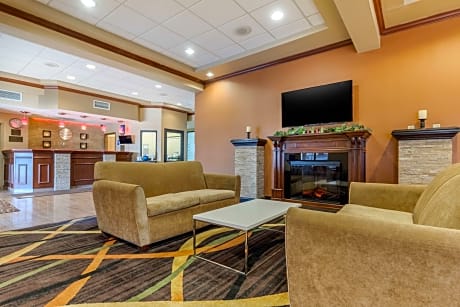 Comfort Inn Suites Kenosha Kenosha Hotels Wi At Getaroom