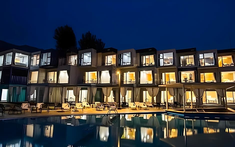 Parotia waterhouse hotel