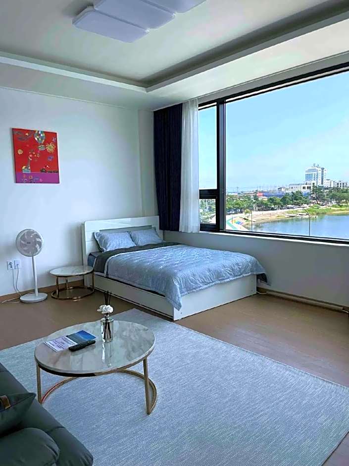 Lakestone&Hotel Sokcho