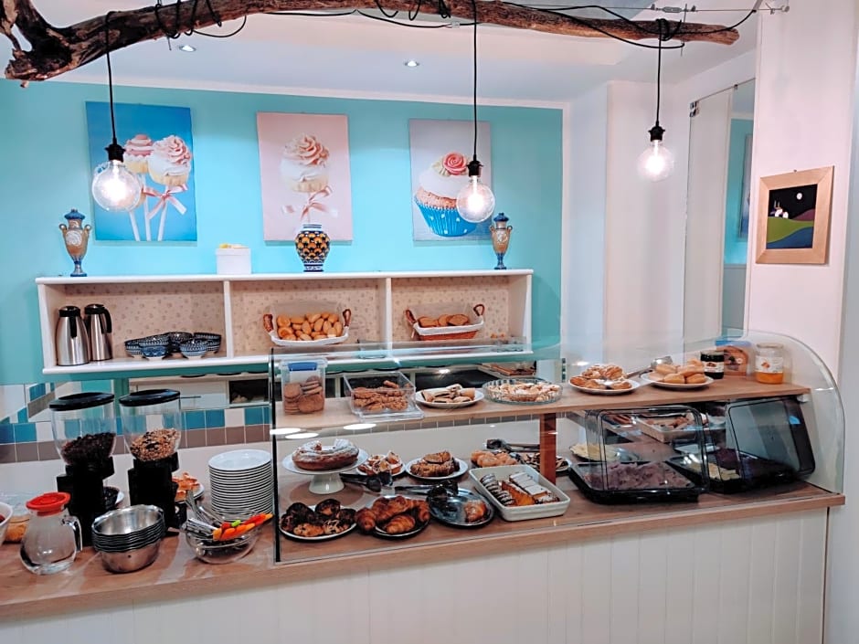 Hotel Adria B&B - Colazione fino alle 12