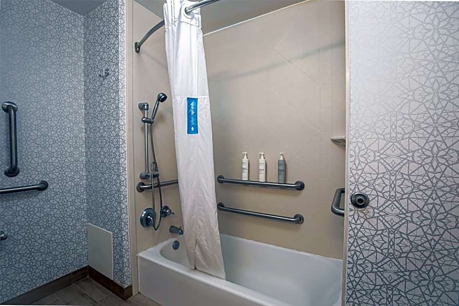 Hampton Inn By Hilton And Suites Wilder