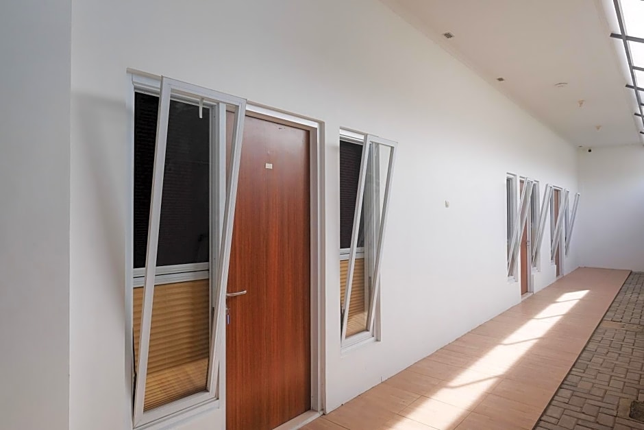 RedDoorz Syariah near Transmart Pabelan Solo