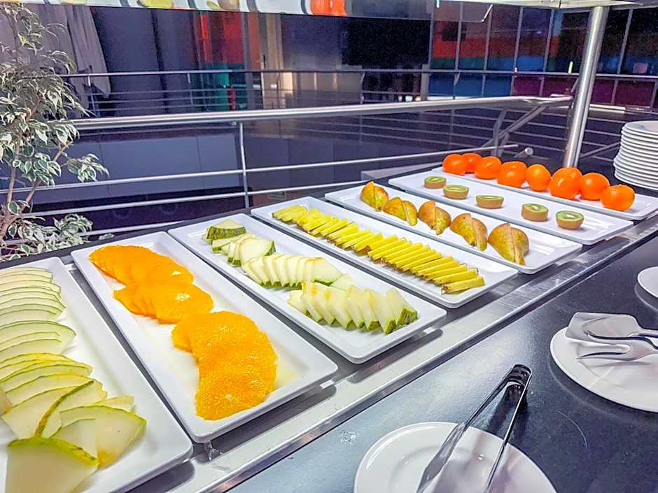 Hotel Zenit Jardines de Uleta Suites