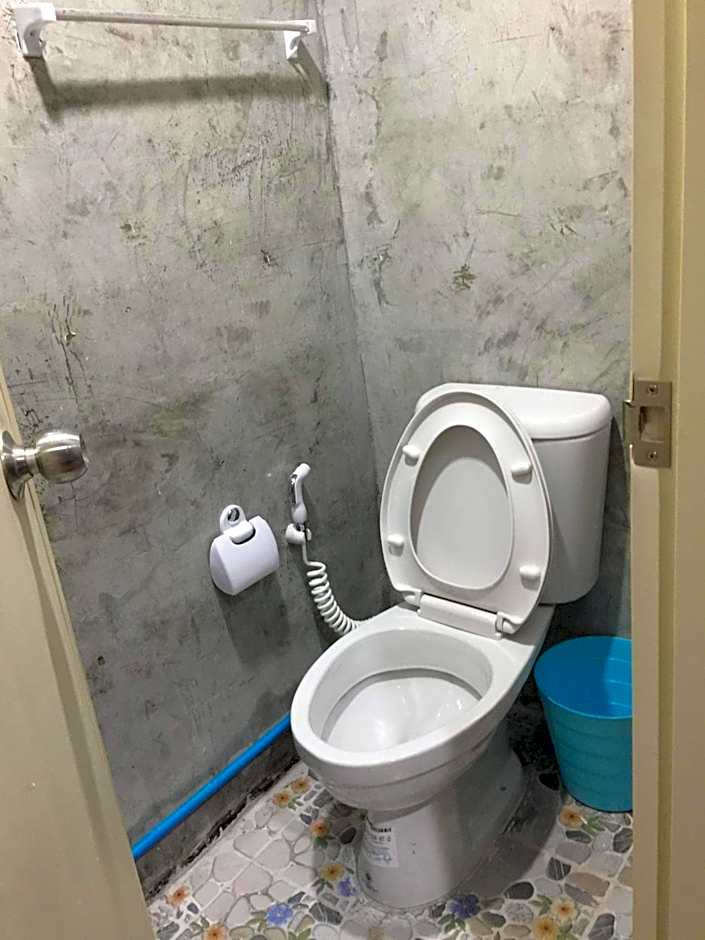 SMILE HOME GUESTHOUSE