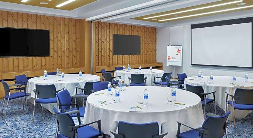 Hilton Garden Inn Muscat Al Khuwair