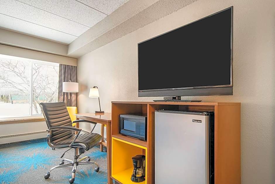 Days Inn by Wyndham International Falls