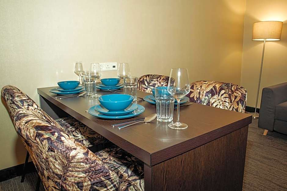 Golden Mansion Apartments