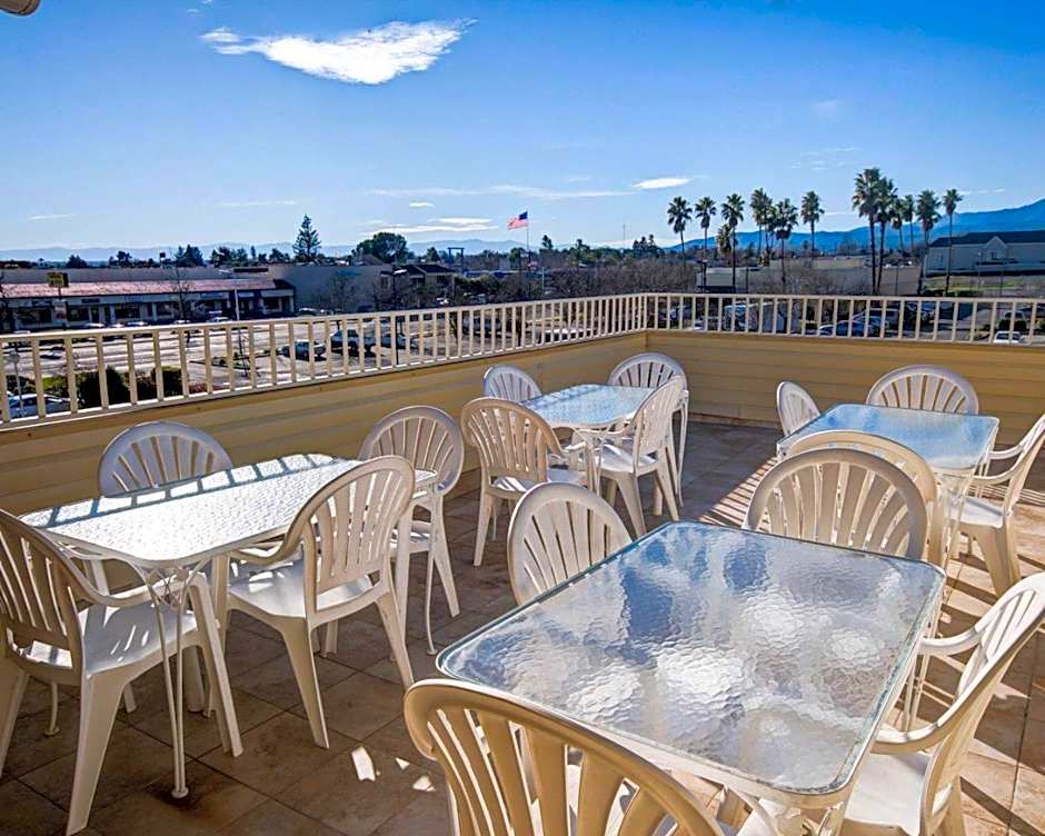 Comfort Inn Redding Near I-5