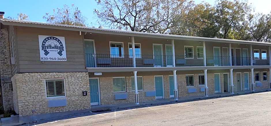 Horseshoe Riverside Lodge