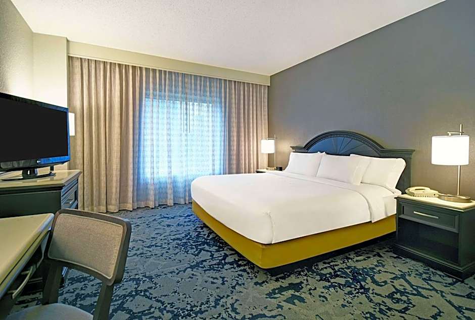 Embassy Suites By Hilton Charleston