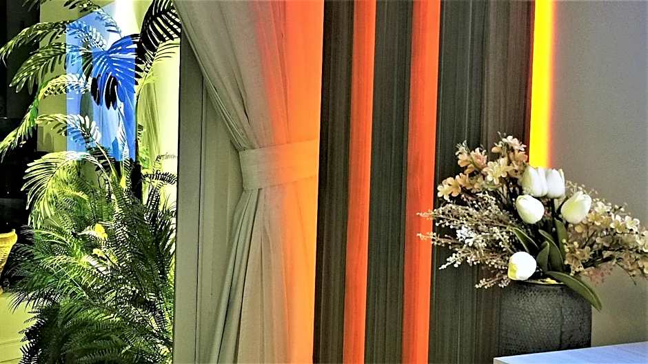 Seaflats Iate Plaza Hotel