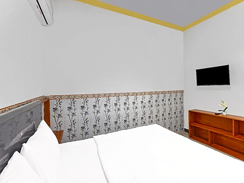 OYO 91192 Homestay Antara