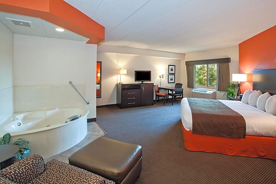 AmericInn by Wyndham Chanhassen