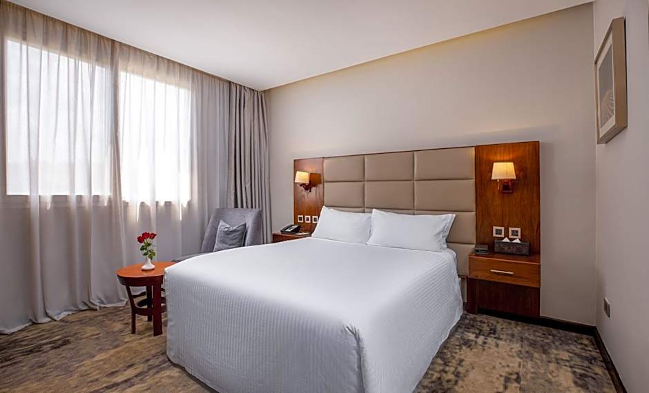 Golden Tulip Canaan Kampala