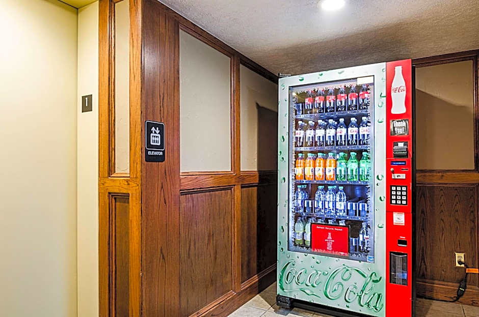 Clarion Inn Garden City