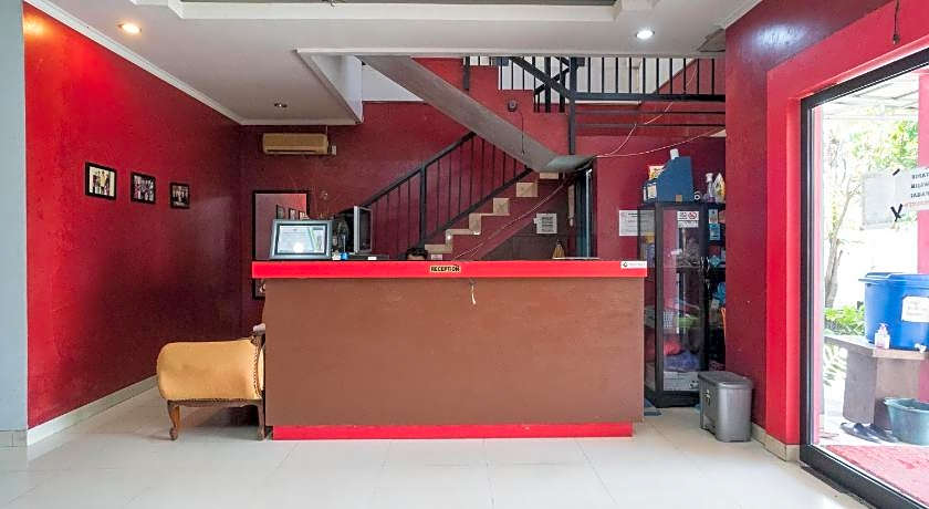 RedDoorz Syariah Near Tugu Dodol Kandangan