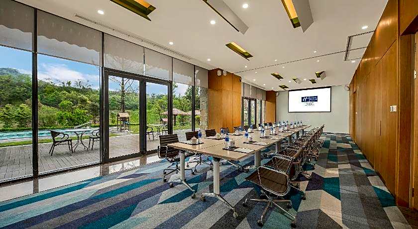 Holiday Inn Express Emei Mountain By IHG