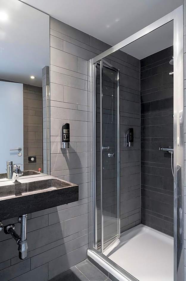 Brxxl 5 City Centre Hostel