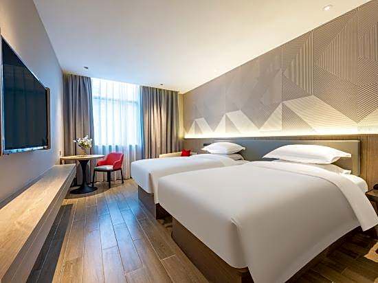 Borrman Hotel (Guangzhou Xinshi Baixin Plaza Qifu Road Branch)