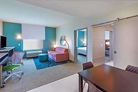 One-Bedroom King Suite - Non-Smoking