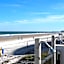 La Quinta Inn & Suites by Wyndham Oceanfront Daytona Beach