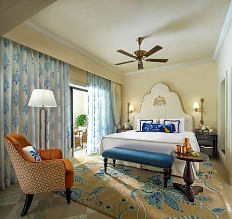 Royal Suite -15% Savings on Spa and Laundry, Early check-in and Late check out upto 2 Hours (Subject to availability)