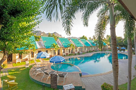 The Green Beach Resort