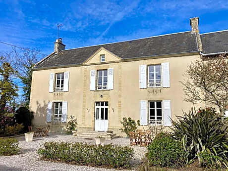 Les chambres d'Omaha Beach Etablissement avec deux chambres d'hôtes, petit-déjeuner compris fait-maison et produits locaux