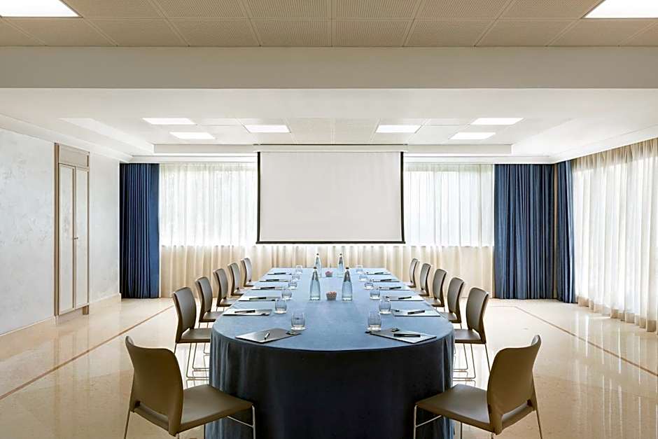 Courtyard by Marriott Rome Central Park