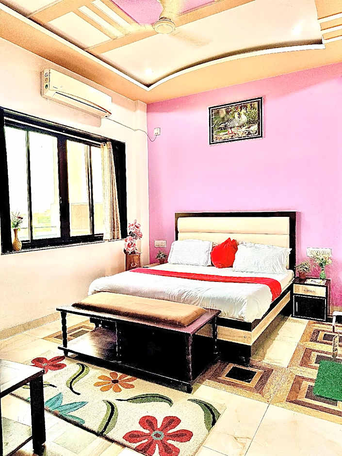 Hotel Pratap Palace
