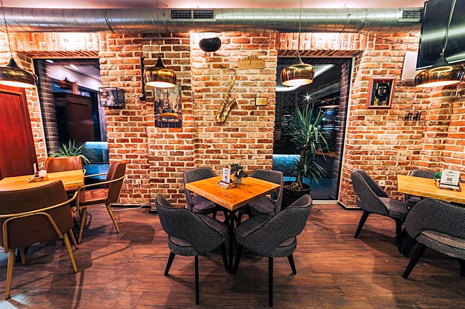 Urbanista Hotel & Bar