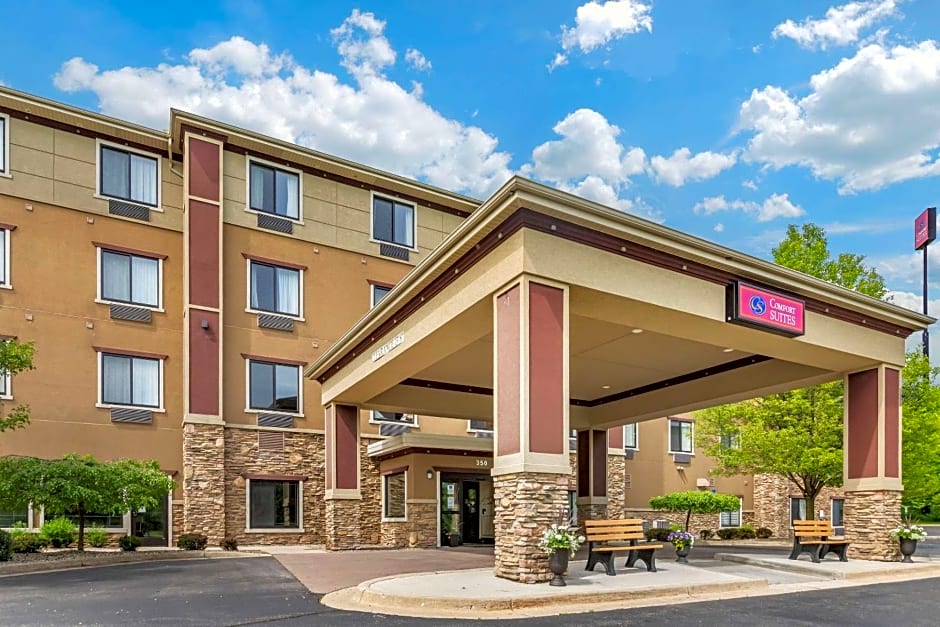 Comfort Suites Grand Rapids North