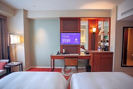 Club Deluxe Twin Room with Lounge  Access