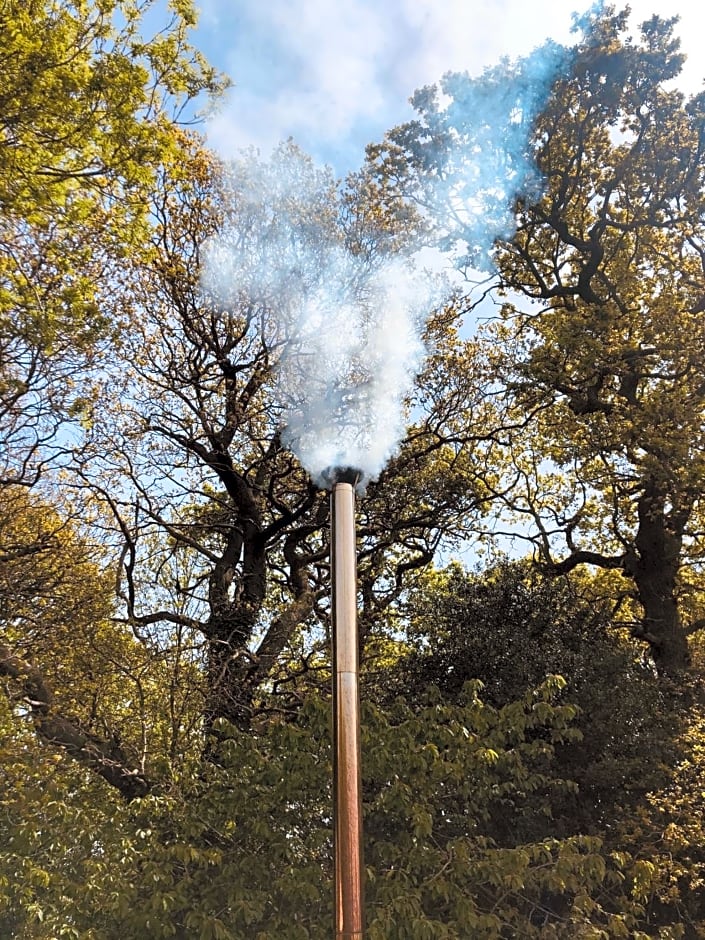 Somerleyton Meadows - The Hideaway Hut & Hot Tub