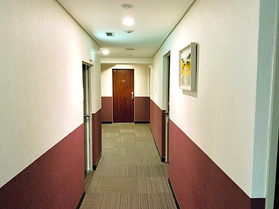 Tokyo Plaza Hotel