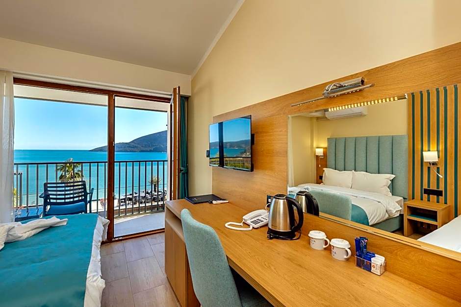 HOTEL TALIA