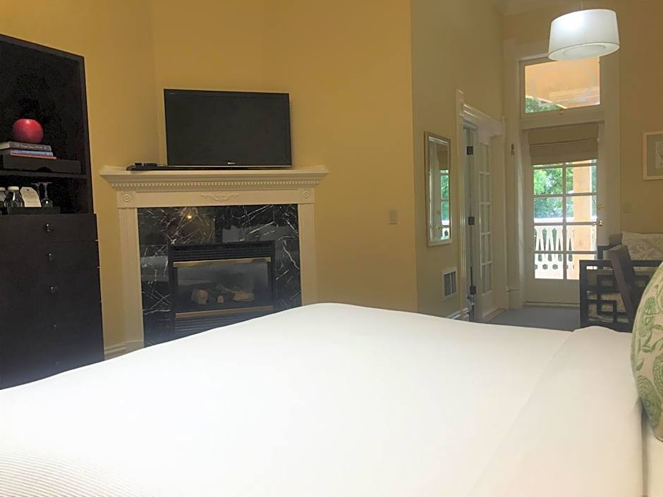 Healdsburg Inn on the Plaza, A Four Sisters Inn