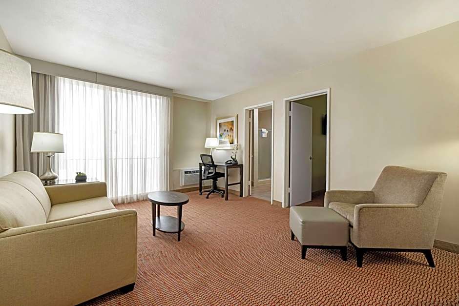 Best Western Royal Palace Inn & Suites