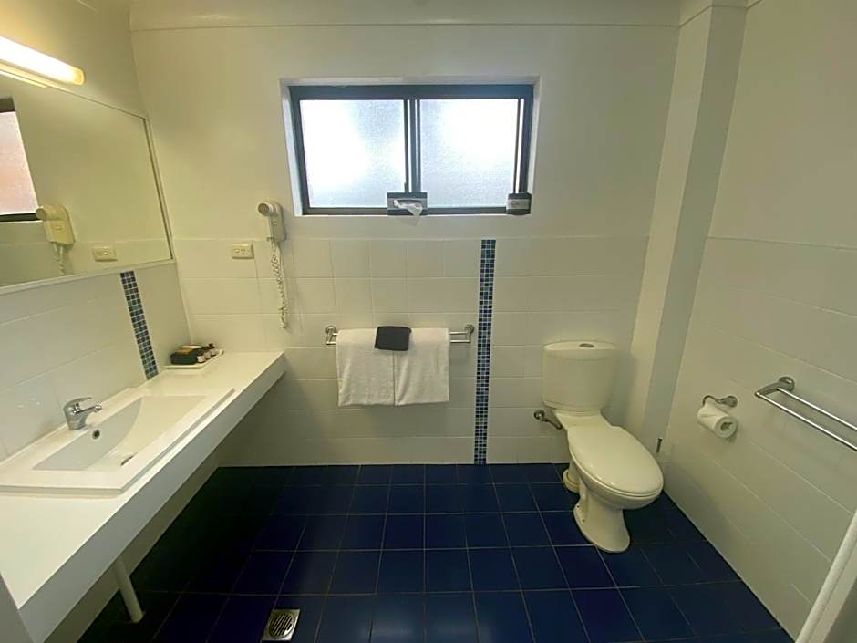 Avaleen Lodge Motor Inn