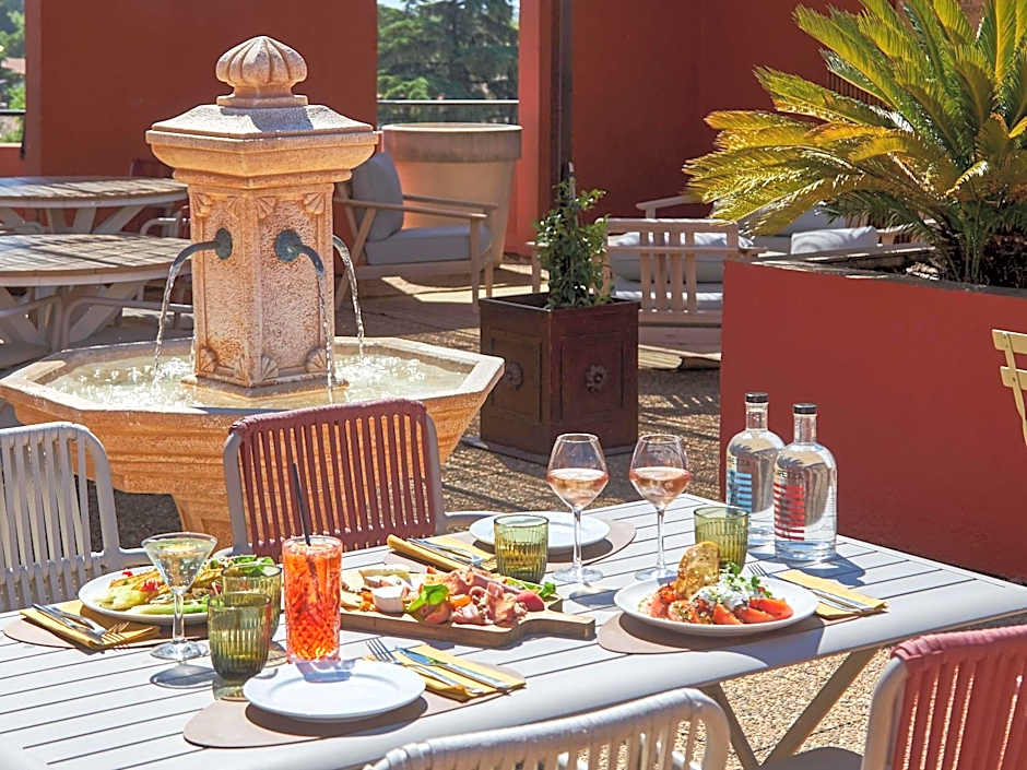 Mercure Arles Centre Arenes