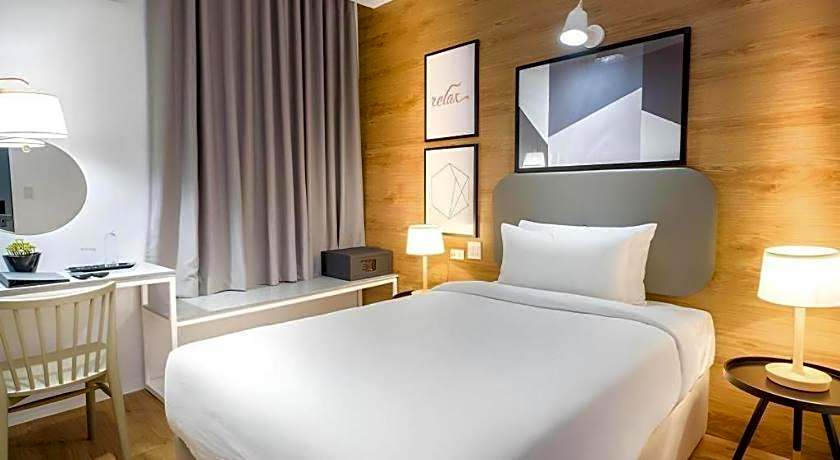 Avior Hotel