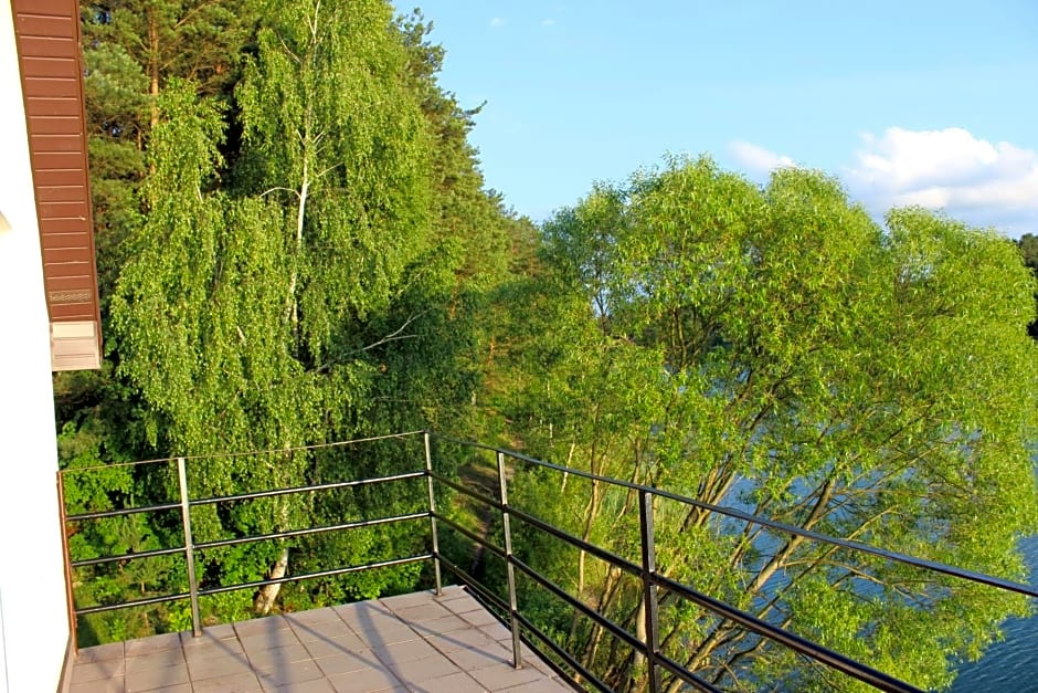 Nadbrzegiem Szczycionek - Domy całoroczne nad jeziorem