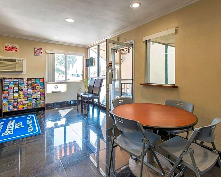 Queencity Inn