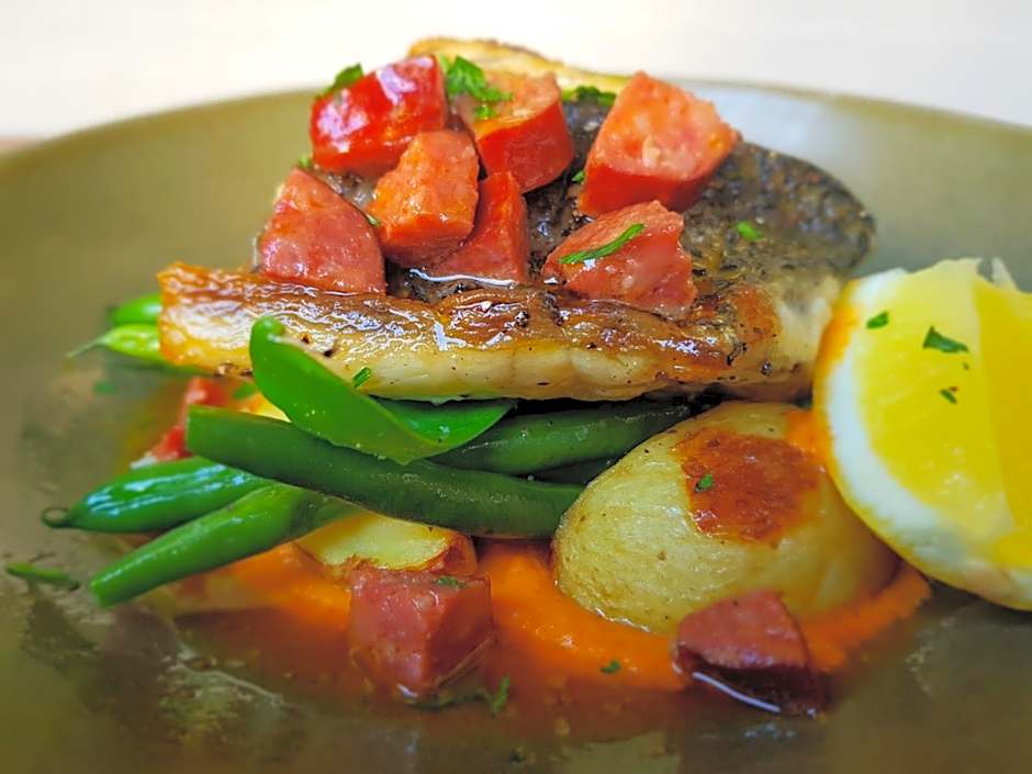 Seabreeze Beach Hotel