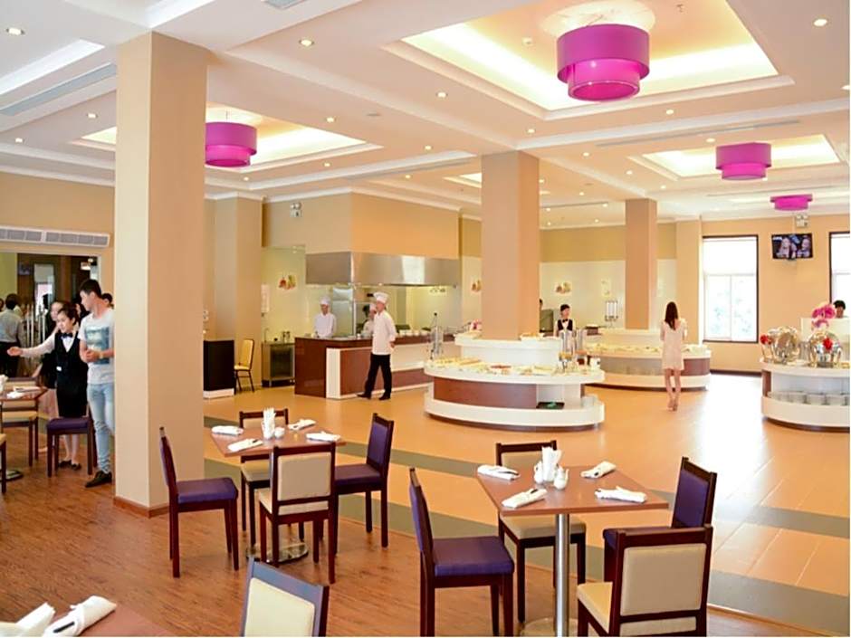 Hai Ba Trung Hotel and Spa