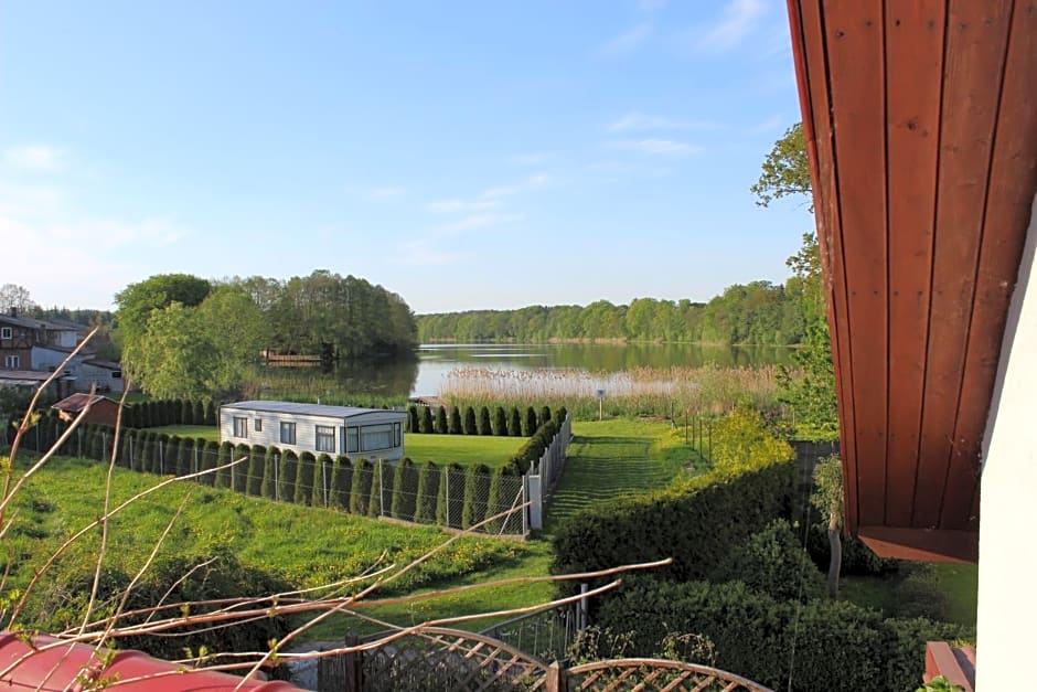 Domek nad jeziorem Bystrzyna