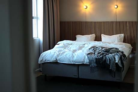 Three-Bedroom Deluxe Apartment